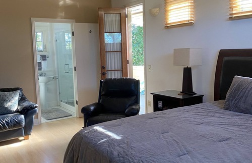 Carlsbad House | Coastal Studio Retreat! WALK TO BEACH! 1 min DRIVE TO BEACH! GREAT LOCATION!