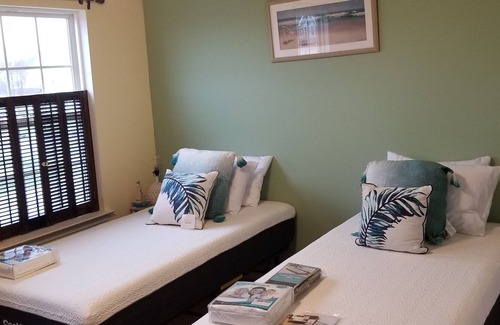 Smyrna House | Coastal Vibe 2-single beds Travel Nurses Welcomed