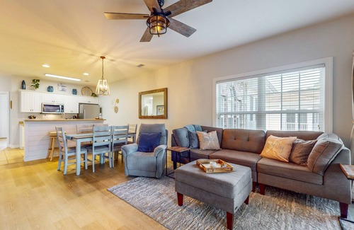 Sea Trail Condo | Coastal Villa with golf course view and shared pool access