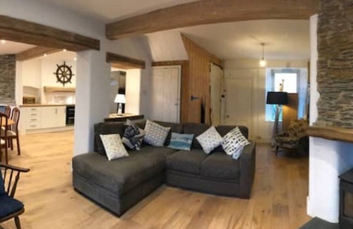 Mevagissey Cottage | Coastguards View overlooking Mevagissey Harbour with Sea Views