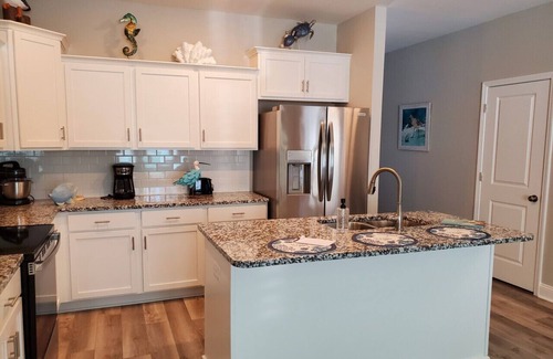 Cedar Point House | Coastline Townhome Beach Getaway - Located by The Emerald Isle Bridge