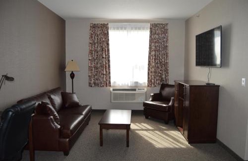 Maple Creek Hotel | Cobble Creek Lodge