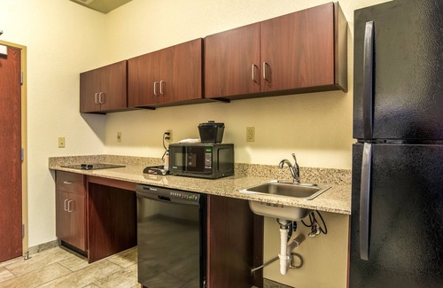 Greenville Hotel | Cobblestone Hotel & Suites - Greenville