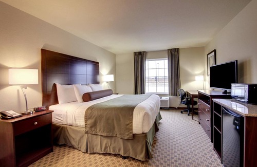Wayne Heights Hotel | Cobblestone Hotel & Suites - Waynesboro