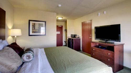 Wayne Hotel | Cobblestone Hotel - Wayne