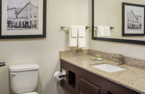 Ashland Hotel | Cobblestone Inn & Suites - Ashland