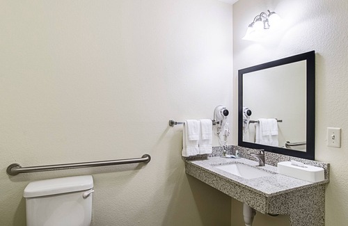 Barron Hotel | Cobblestone Inn & Suites - Barron