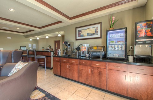 Holyoke Hotel | Cobblestone Inn & Suites - Holyoke