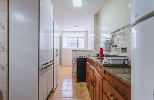 Rio das Ostras Apartment | Cobertura a 150m do mar com churrasqueira e Wi-Fi