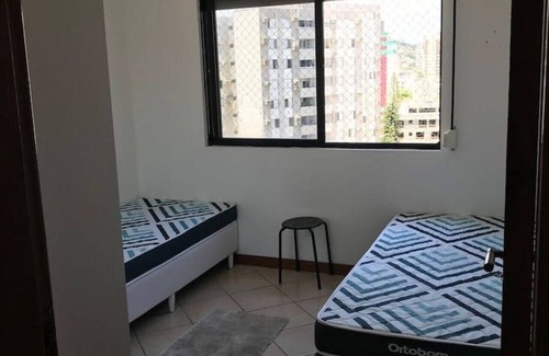 Agronomica Apartment | Cobertura com Piscina a uma Quadra da Beira-mar!
