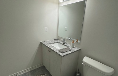 Cobourg House | Cobourg Trails Villa - 5 min from Cobourg beach and trails!