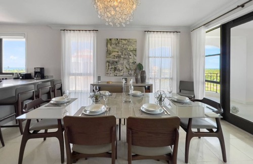 Zarzal Villa | Coco Beach PH | Ocean, Golf & El Yunque Views
