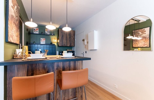 Chevilly-Larue Apartment | Cocon Coloré - Studio pour 2, 30min de Paris