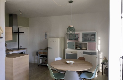 Saint-Malo Apartment | "Cocon d'Emeraude à Saint-Malo" Charming 2-bedroom apartment, 50m from the beach, 4* balcony with sea view