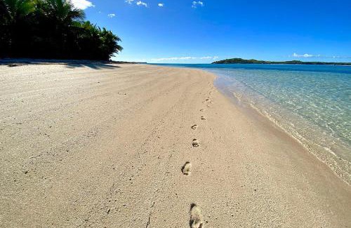 Tavewa Island Resort | Coconut Beach Resort