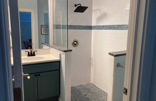 Holmes Beach Condo | Coconut Breeze 2/2 Condo with Private Heated Pool, 2 Blocks from Beach.
