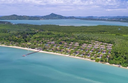 Maprao Island Villa | Coconut Island Tropical Jacuzzi Suite