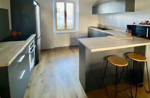 Guemene-Penfao House | Cocooning stone house