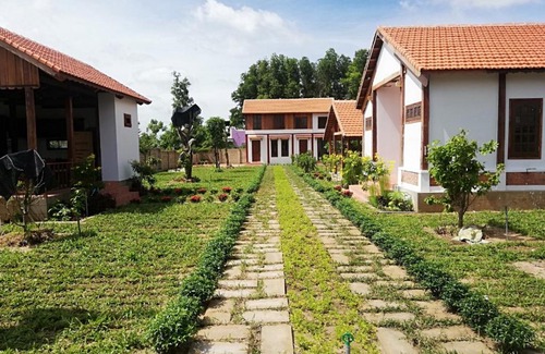 Dat Do Villa | CocoPalm Villa near Beach - Mango room