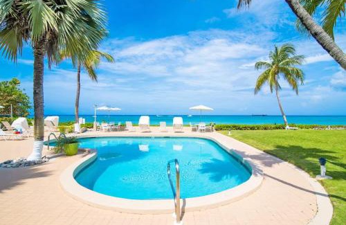 Seven Mile Beach House | Cocoplum #5 Condo