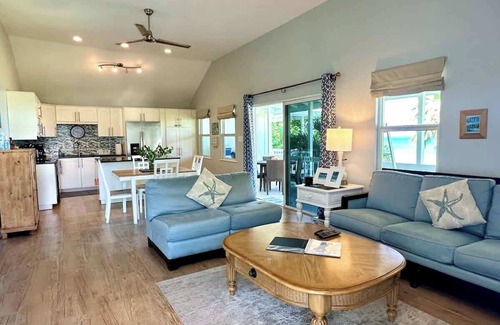 Seven Mile Beach Condo | Cocoplum #8 Oceanfront Condo on 7 Mile Beach