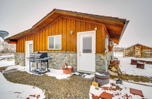 Cody Cabin | Cody Vacation Rental Near Cedar Mountain!
