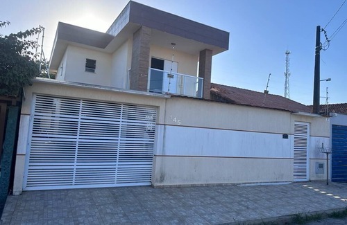 Itanhaem House | Coelhos House 🏖️ Townhouse with swimming pool and gourmet area, close to the beach!