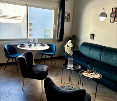 Royan Apartment | Coeur De Plage - Studio Royan Hyper Centre - Classé 3 étoiles - 2 pers - 150m plage