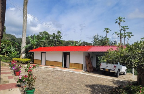 Anolaima Other | Coffee/Guava farm in Colombian mountains near the capital (Bogotá)