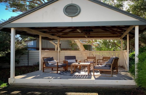 Lake Wangary House | Coffin Bay Retreat - A Top Notch Property with Great Views and Family Spaces