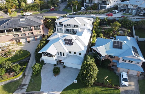 Coffs Harbour House | Coffs Harbour EXECUTIVE STYLE HOME & Pool - great location