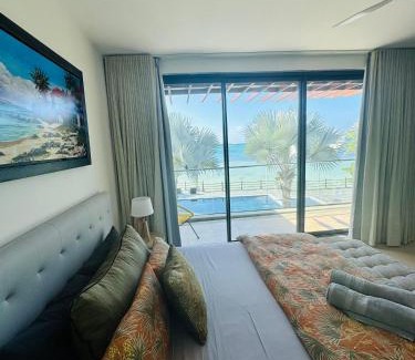 Bain Boeuf Villa | Coin de Mire Luxury Beachfront Duplex