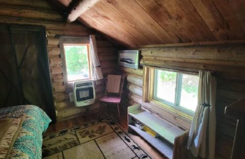 Carthage House | Colby's Cabin RUSTIC Off Grid Wilderness Retreat
