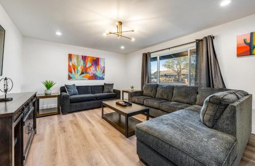 South Scottsdale House | Cold Drinks Hot Nights