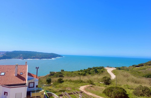 Sao Martinho do Porto Apartment | Collasão - Stunning Duplex with Pool & Sea Views