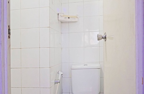 Bekasi Barat Hotel | Collection O 91470 De Royal Sentra Timur Near Apotek Jochita Sentra Timur Residence