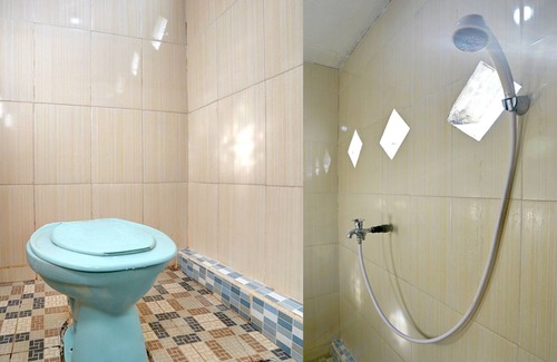 Bawean Island Hotel | Collection O 92897 Hotel Intan Near Kantor Syahbandar Bawean