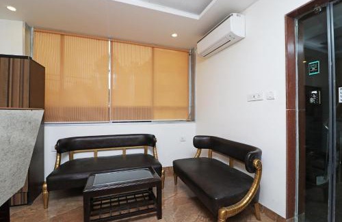 Patel Nagar Hotel | Collection O Ramhan