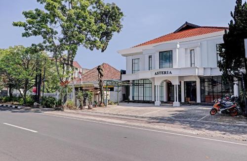 Malabar Hotel | Collection O Riau Near Trans Studio Bandung Formerly Asteria Hotel