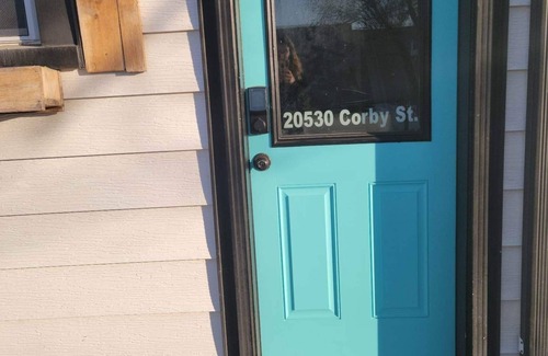 Elkhorn Apartment | College World Series/Traveling Nurses loft apartment near West Dodge Expressway