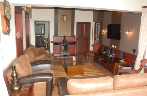 Coonoor House | Colonial 4 B/R Home, Great for Families, Coonoor