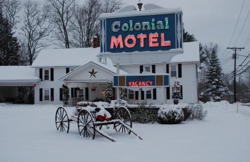 North Conway Hotel | Colonial Motel