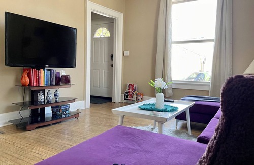 Evansville House | Color Pop Casa | 2BR/1BA Townhome near Ford Center