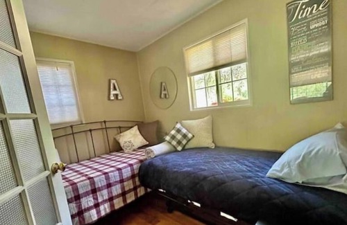 Beulah House | Colorado Creekside Getaway