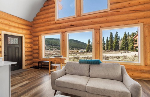 Alma Cabin | Colorado Log Cabin Near Breckenridge & Fairplay