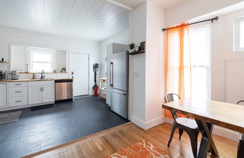 Hough House | Colorful 4 BR in the Heart of University Circle!