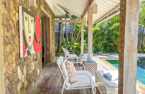 Sunset Road Villa | Colorful & Sleek-Modern 3Beds Private Villa Next To Seminyak