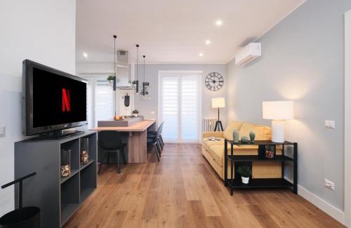 Universita Apartment | COLOSSEO a 15 minuti - Suite Elegante in Centro