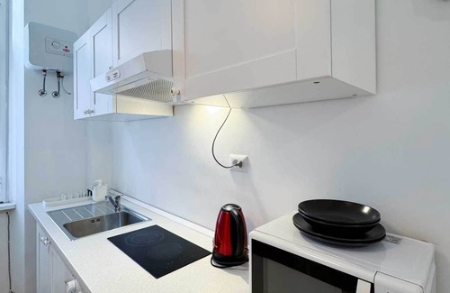 Garbatella Apartment | Colosseum is only 5 minutes away by metro while the Vatican can be reached in 15 minutes