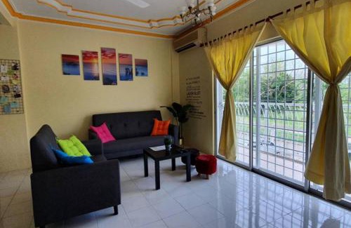 Kuala Selangor Apartment | Colourful homestay - (near jeti sky mirror)
